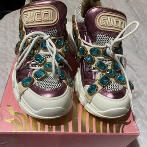 Womens Gucci Flashtrek sneakers size 38.5/8 prime condition. Dust bag, box!